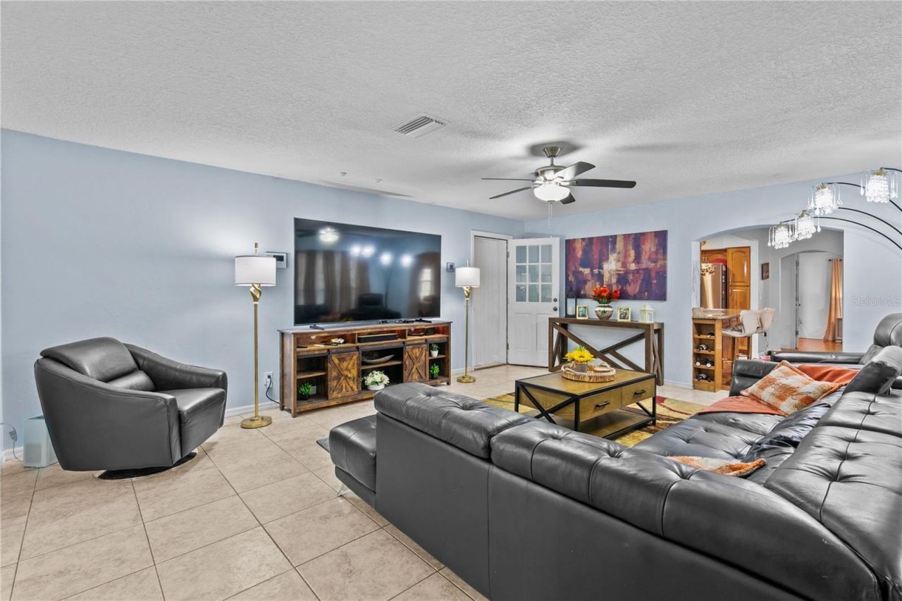 6750 Magnolia Homes Road, Orlando, FL 32810 Photo