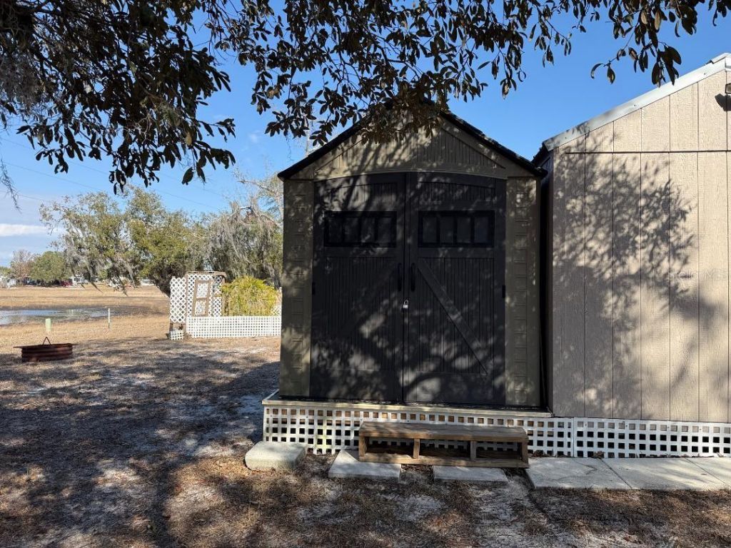 9265 Grizzly Bear Lane, Weeki Wachee, FL 34613 Photo