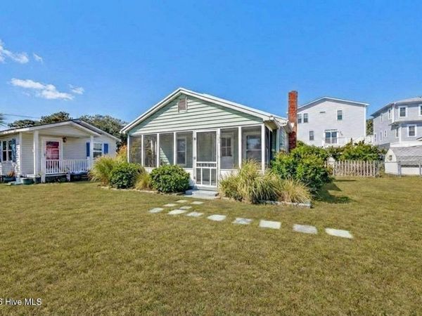 124 Ocean View Avenue, Kure Beach, NC 28449