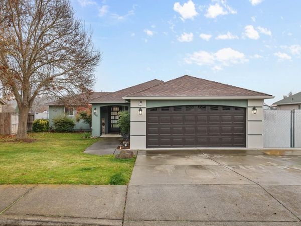 438 Westminster Drive, Eagle Point, OR 97524