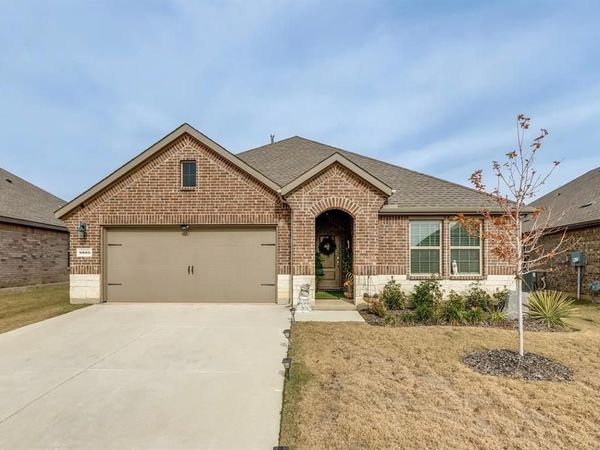 9809 Gooseneck Drive, Aubrey, TX 76227