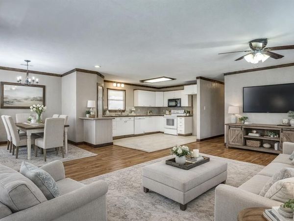 401 Ashwood Street, Azle, TX 76020