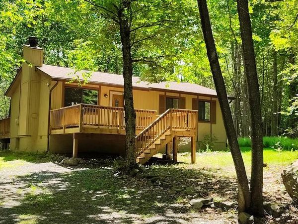 391 BERRY LANE, POCONO LAKE, PA 18347