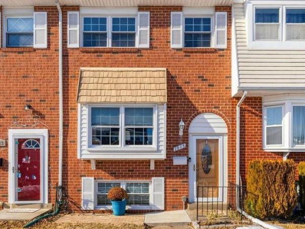 1015 STORMONT CIRCLE, HALETHORPE, MD 21227