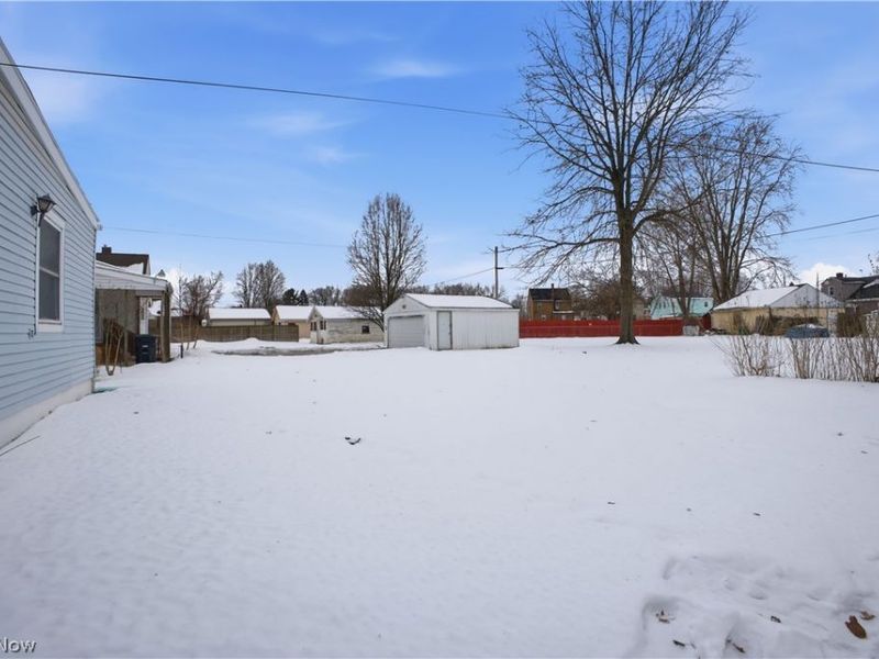 1226 Kenmore Avenue SE, Warren, OH 44484 Photo 2