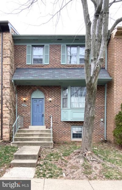 2868 Kelly Square, Vienna, VA 22181 Main Photo