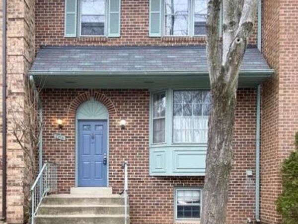 2868 KELLY SQUARE, VIENNA, VA 22181