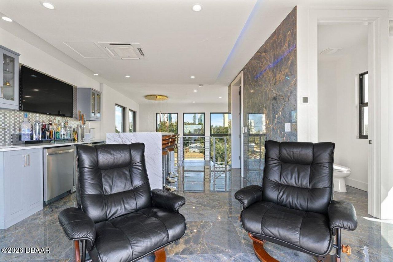 3036 S Peninsula Drive, Daytona Beach Shores, FL 32118 Photo