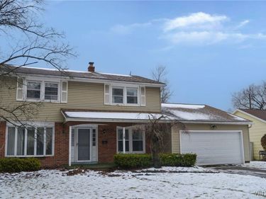 18 Ava Lane, Buffalo, NY 14221