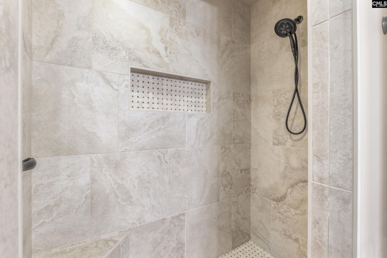 345 Amstar Road Photo 5