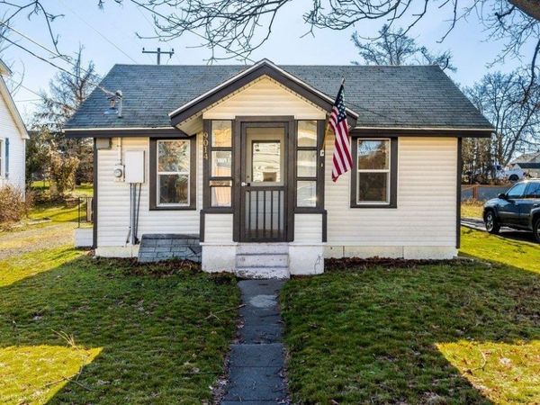 9014 E Frederick Ave, Millwood, WA 99212