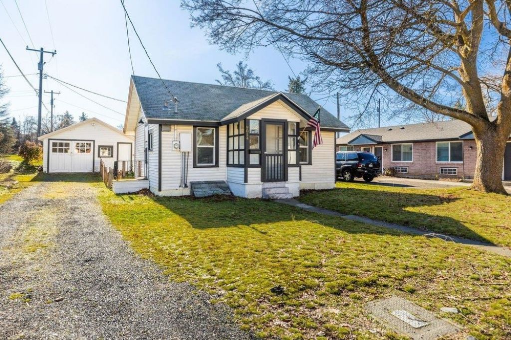 9014 E Frederick Ave, Millwood, WA 99212 Main Photo