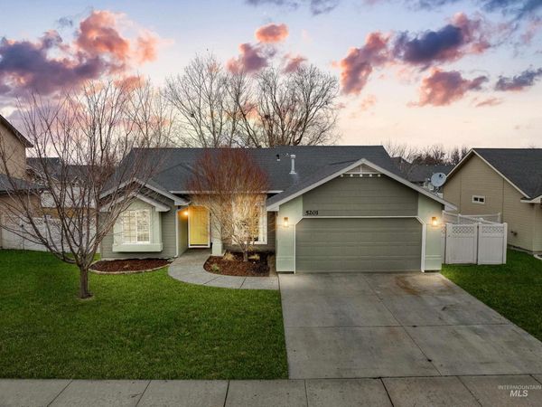 5201 N Toscana Ave, Meridian, ID 83642
