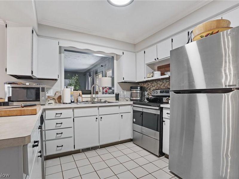 321 Meadowbrook Avenue, Youngstown, OH 44512 Photo 3