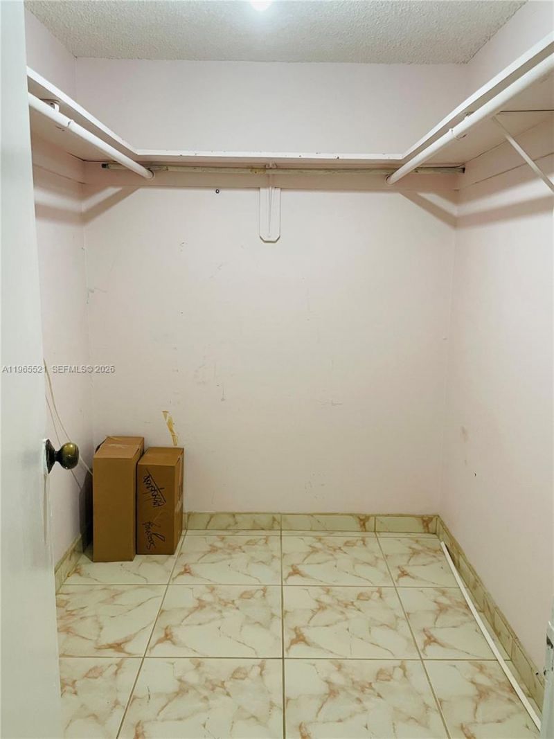 10000 NW 80th Ct, Unit 2331, Hialeah Gardens, FL 33016 Photo