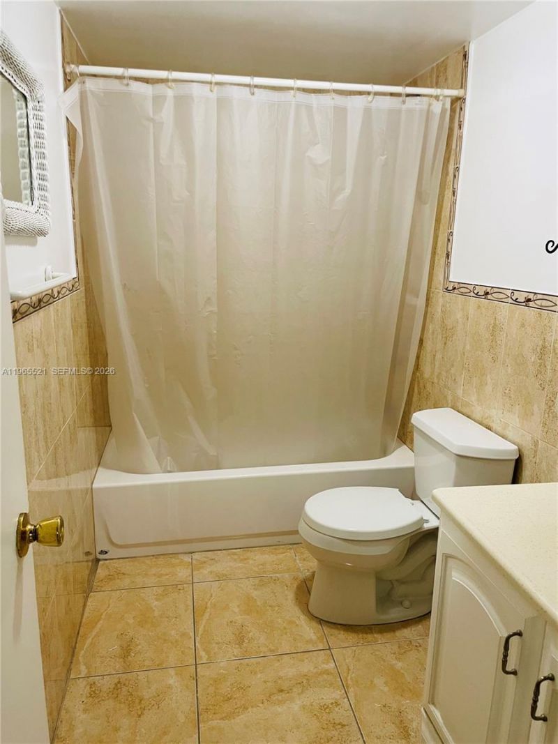 10000 NW 80th Ct, Unit 2331, Hialeah Gardens, FL 33016 Photo