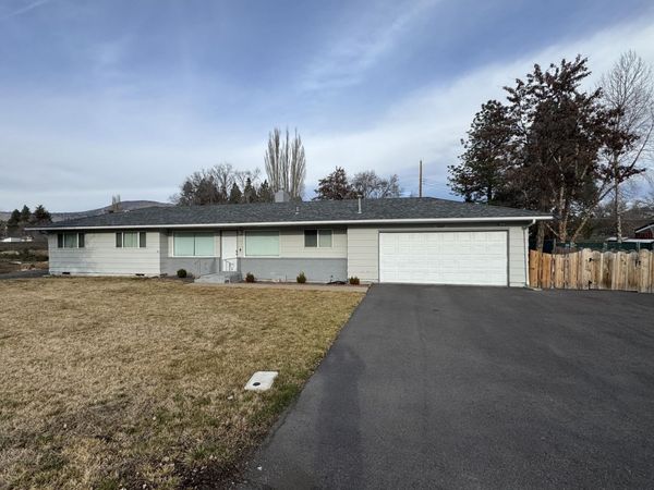 3267 Hope Street, Klamath Falls, OR 97603