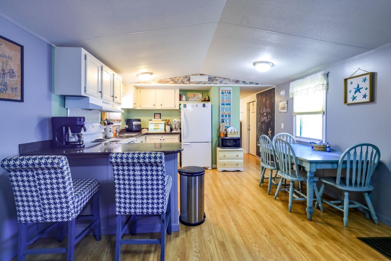 20 Burr Circle Photo 11