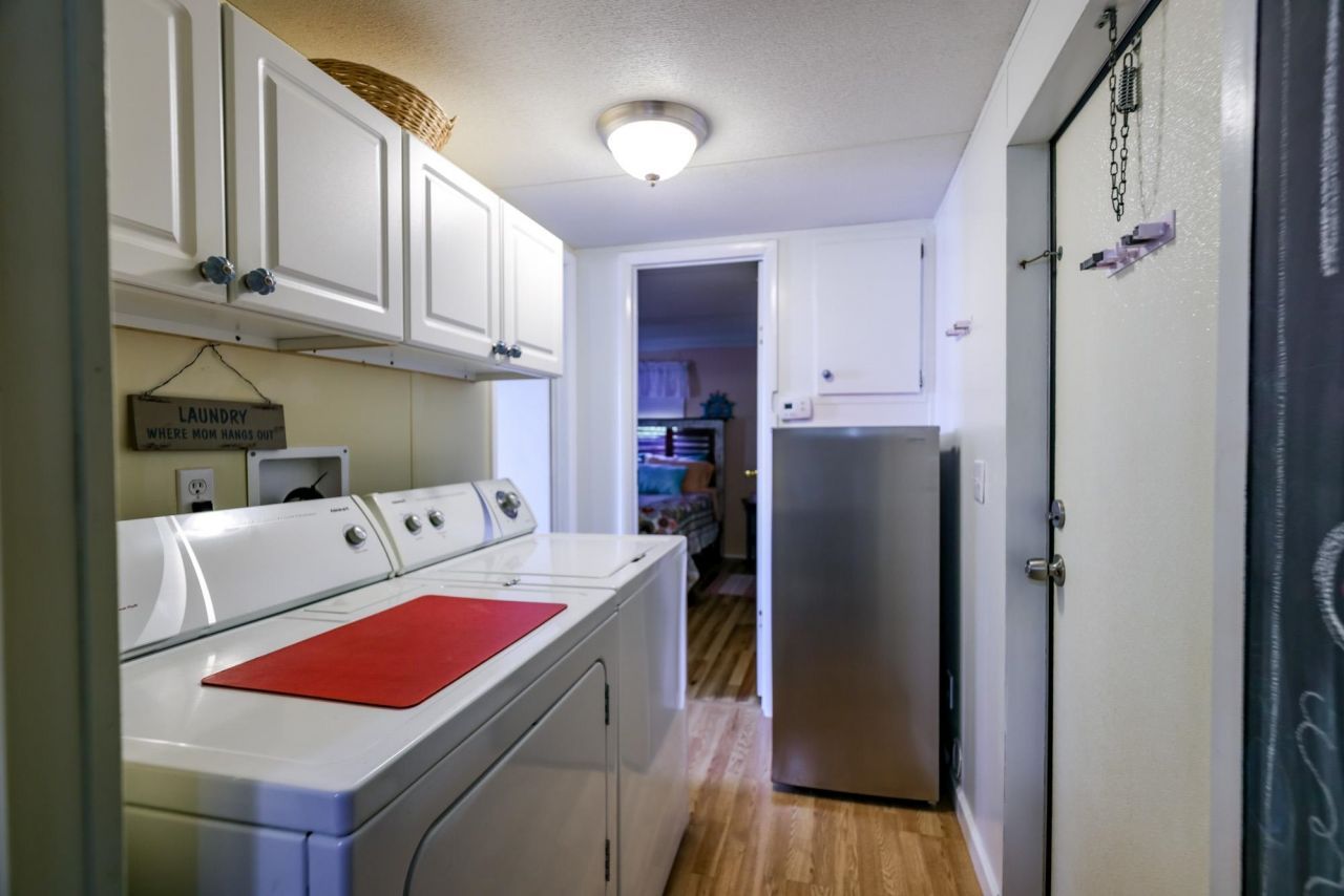 20 Burr Circle Photo 16