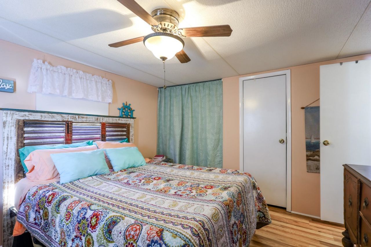 20 Burr Circle Photo 18