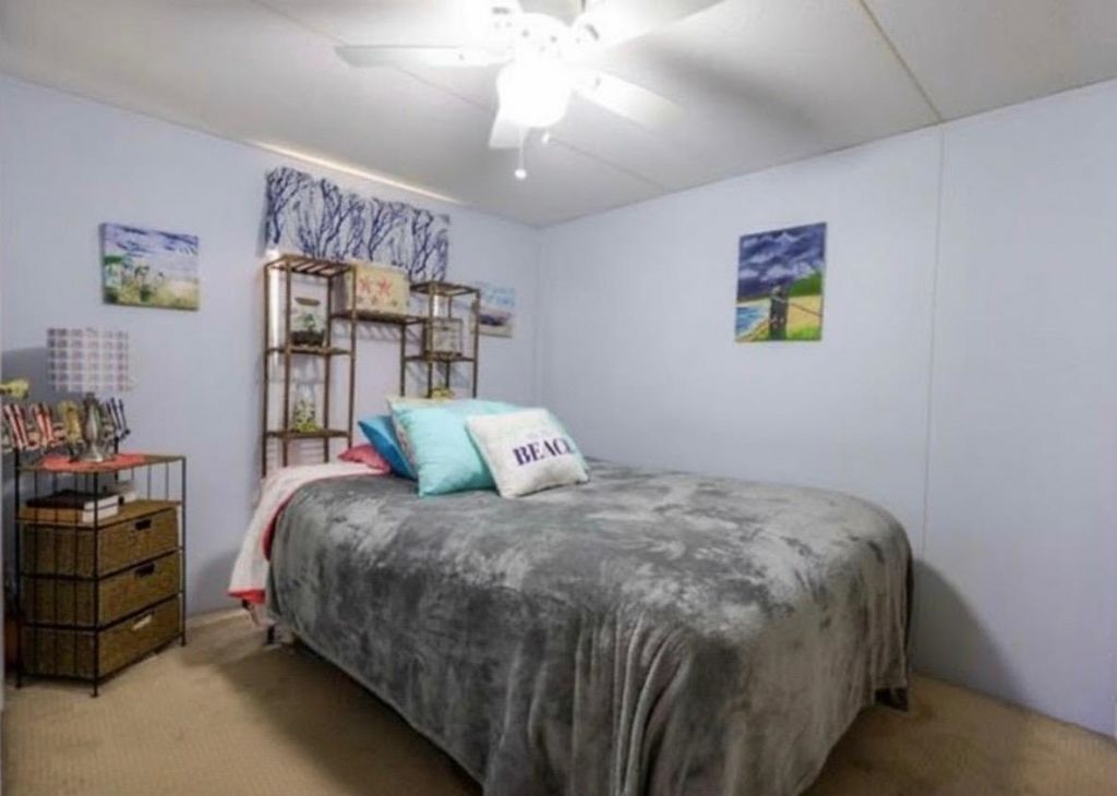 20 Burr Circle Photo 24