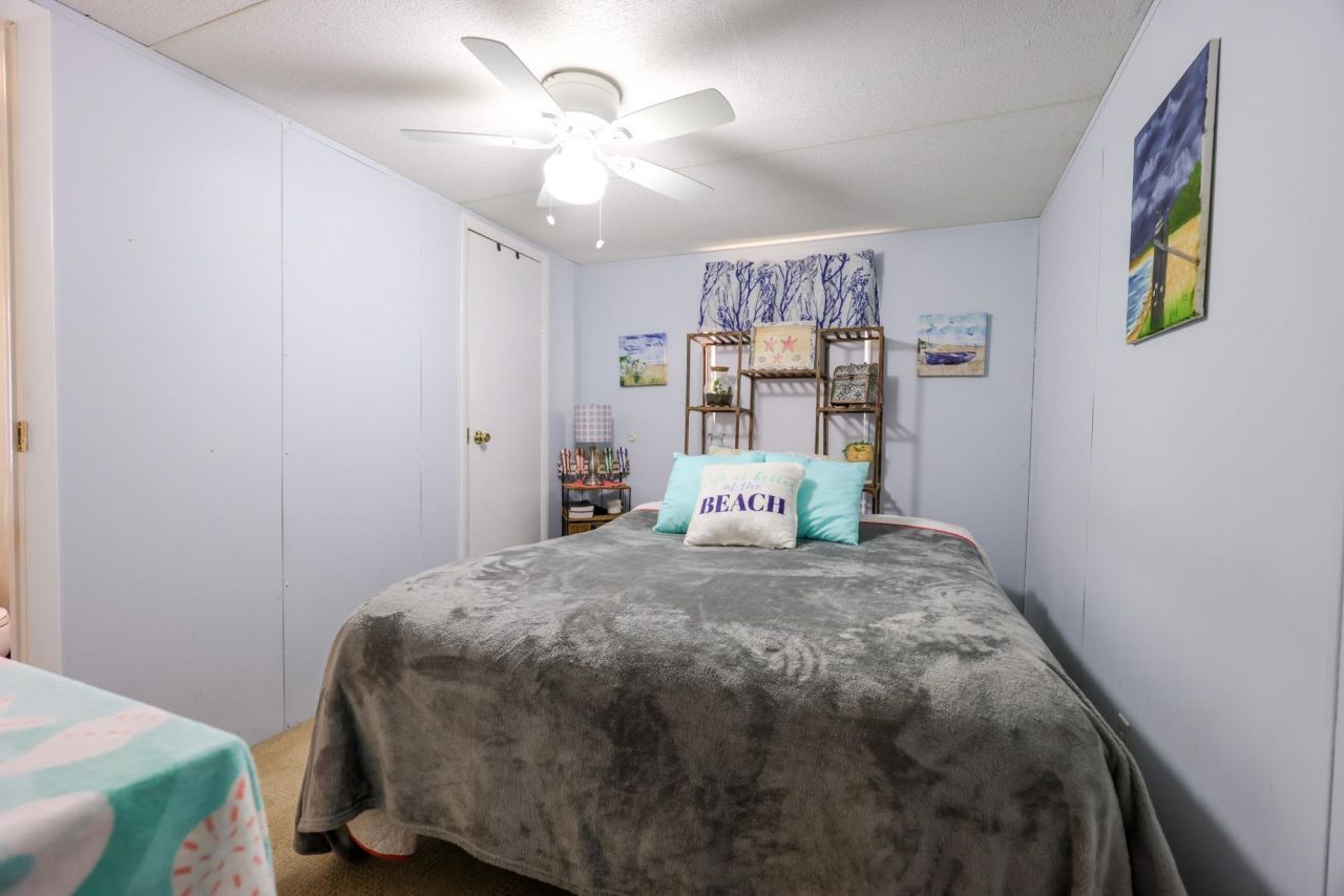 20 Burr Circle Photo 25