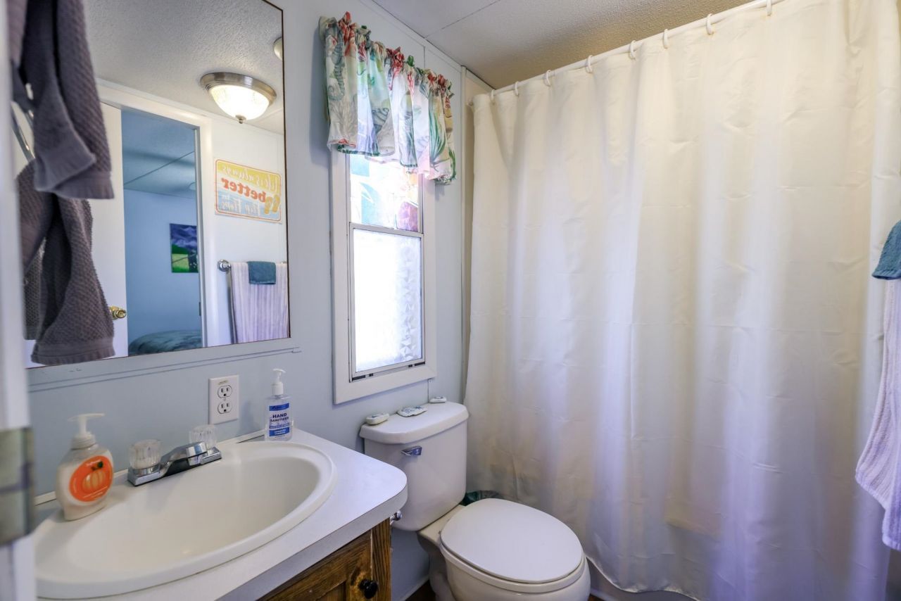 20 Burr Circle Photo 26