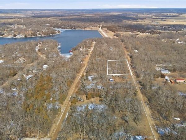 45 Walnut Drive, Mound City, KS 66056