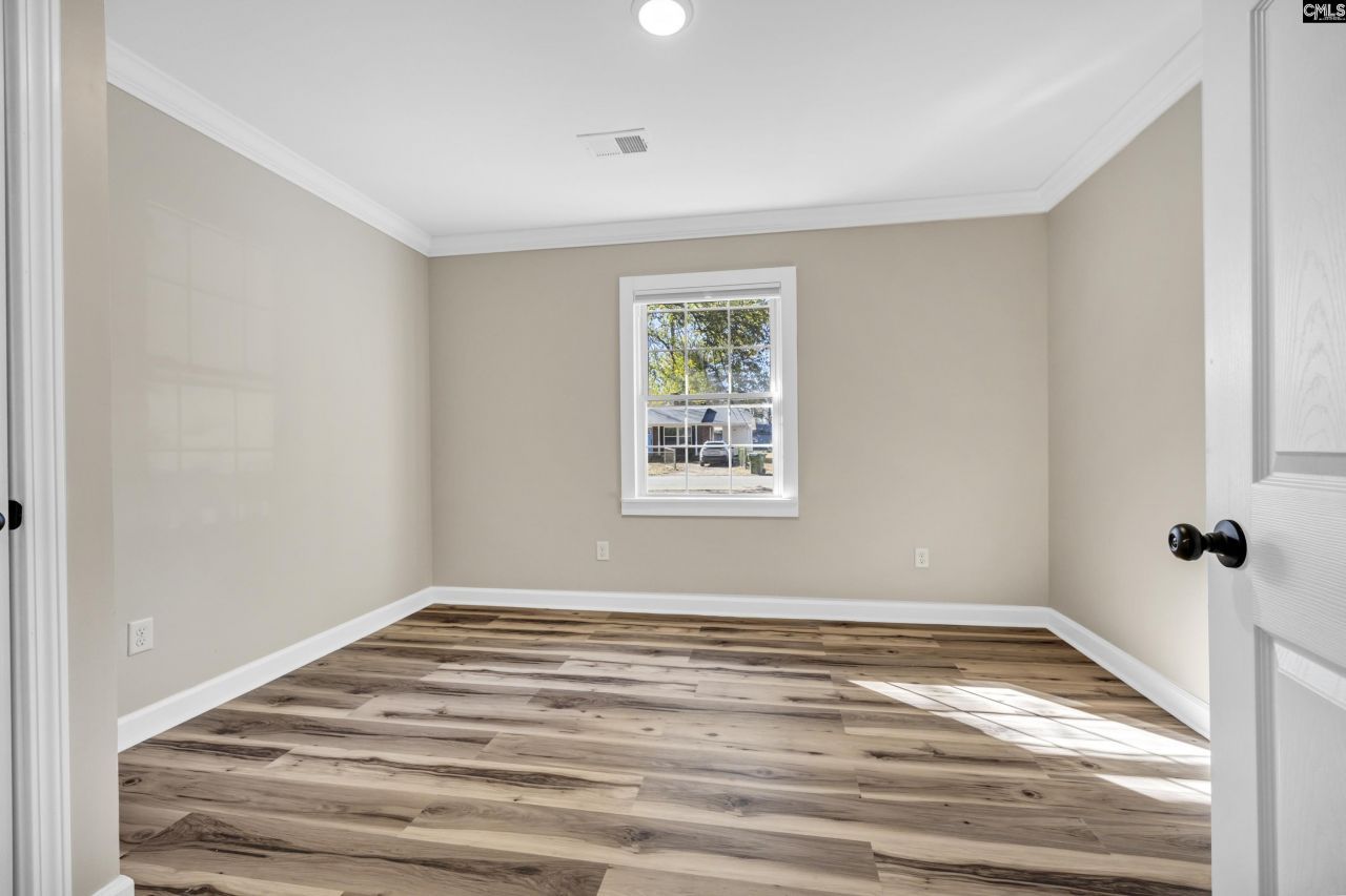 4608 Sheraton Road  Photo 17