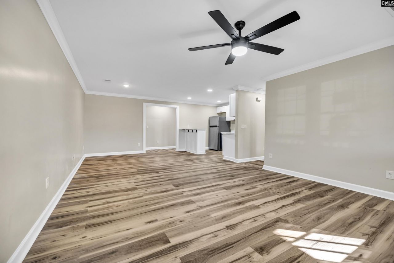 4608 Sheraton Road  Photo 4