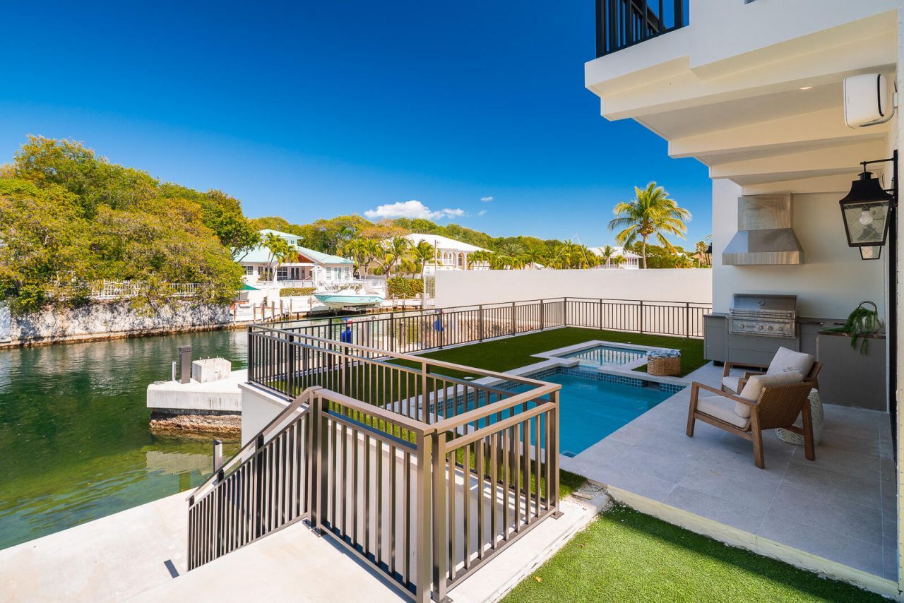 16 Bass Avenue, Key Largo, FL 33037 Photo