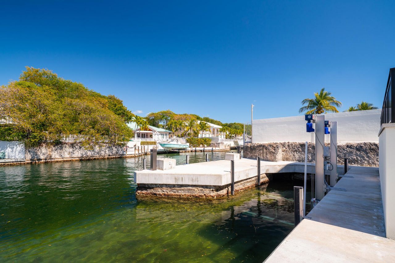 16 Bass Avenue, Key Largo, FL 33037 Photo