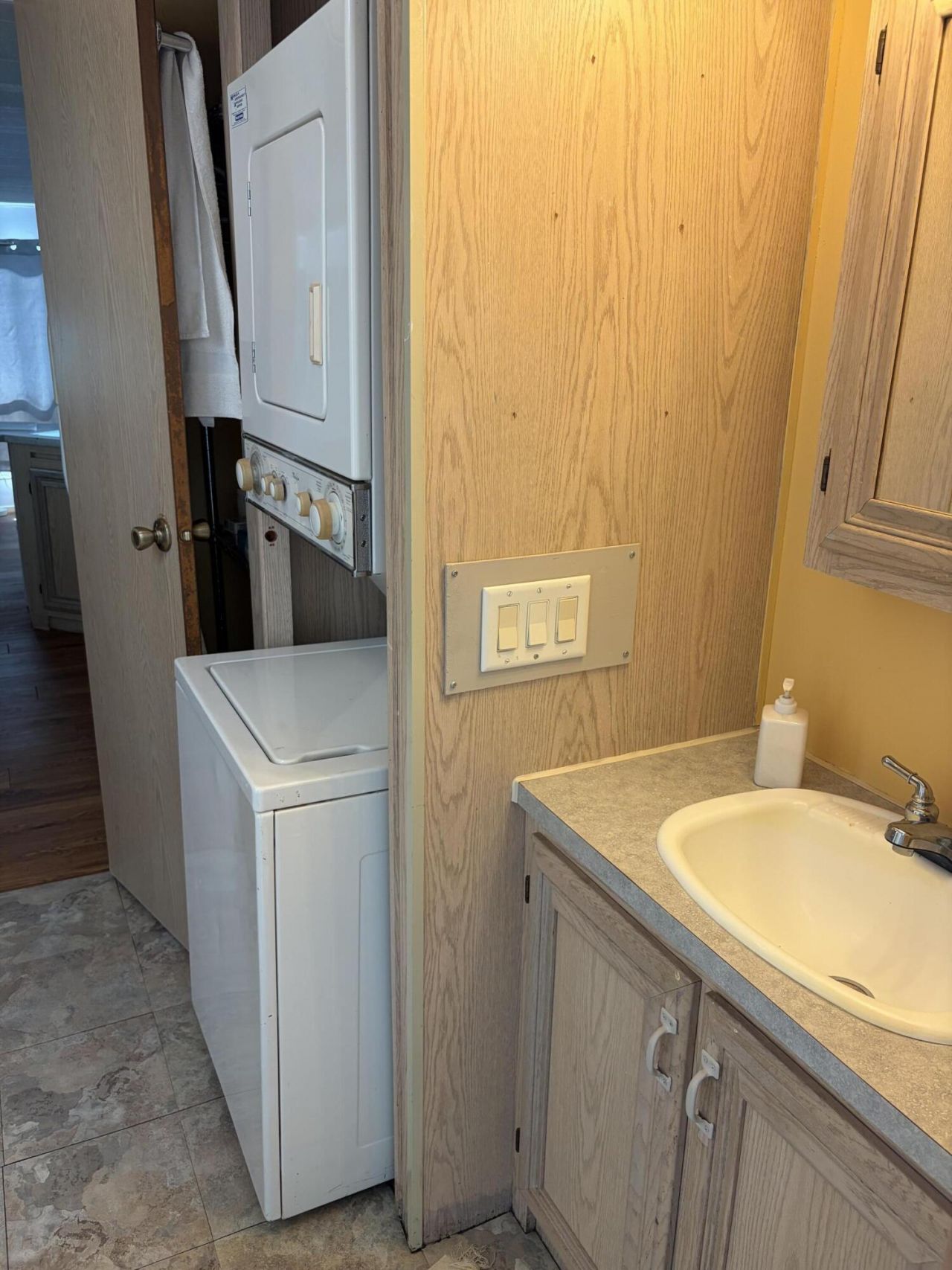 84961 Old Highway, Unit 7, Islamorada, FL 33036 Photo