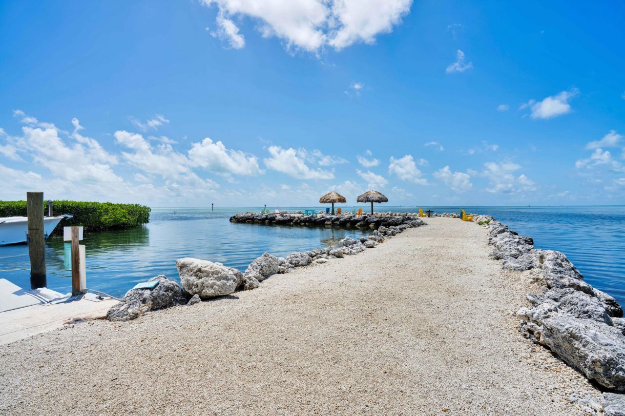 84961 Old Highway, Unit 7, Islamorada, FL 33036 Photo