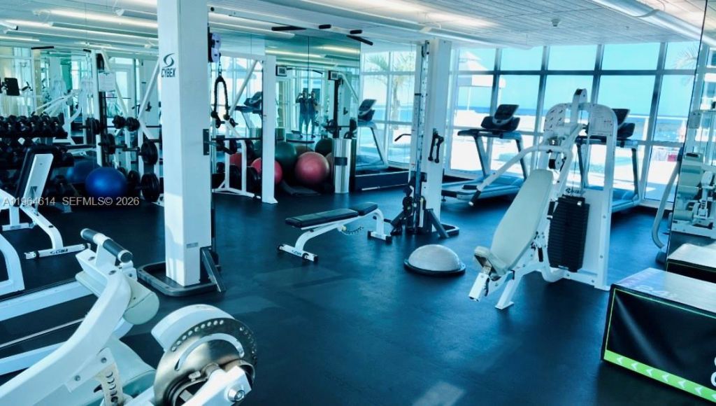 218 SE 14th St, Unit 1504, Miami, FL 33131 Photo