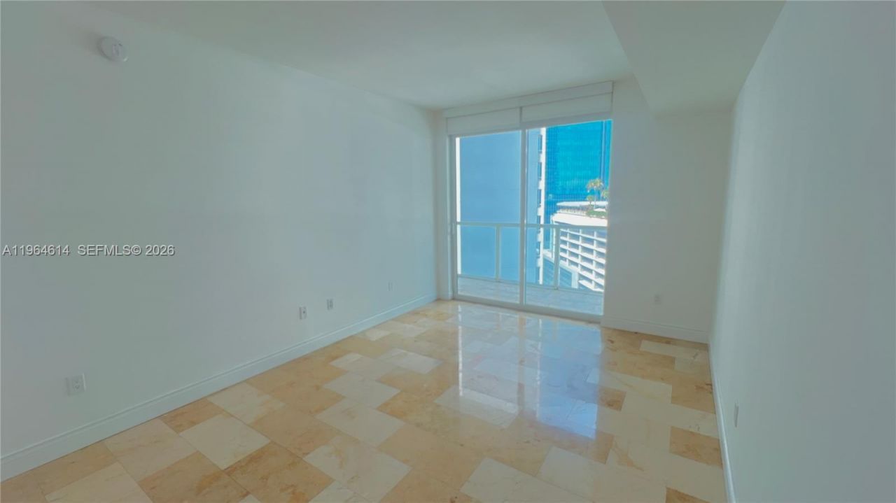 218 SE 14th St, Unit 1504, Miami, FL 33131 Photo