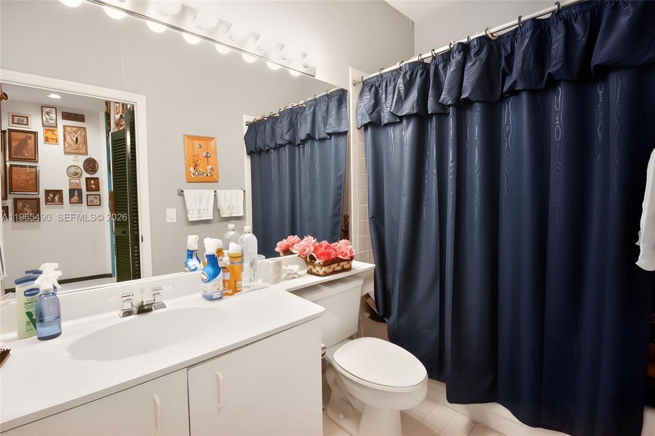 7700 Trent Dr, Unit 407, Tamarac, FL 33321 Photo