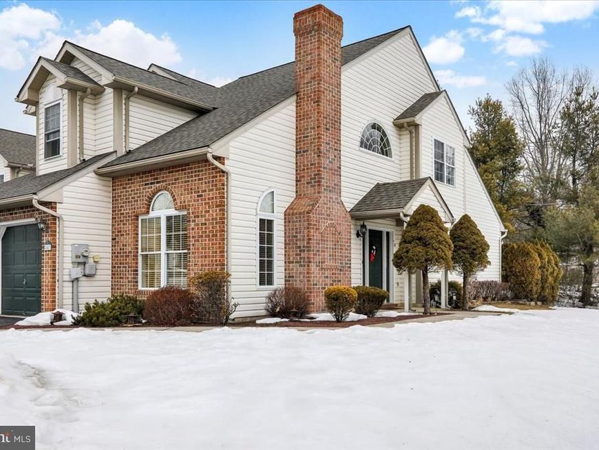 447 Epsilon Drive, Wernersville, PA 19565 Main Photo