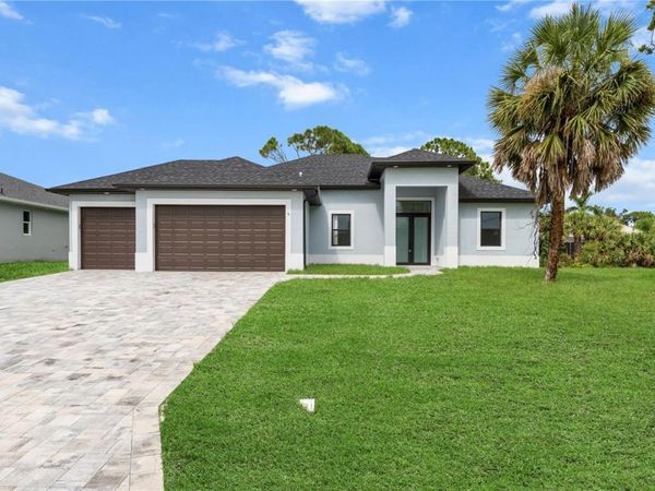 9 TEE VIEW ROAD, ROTONDA WEST, FL 33947
