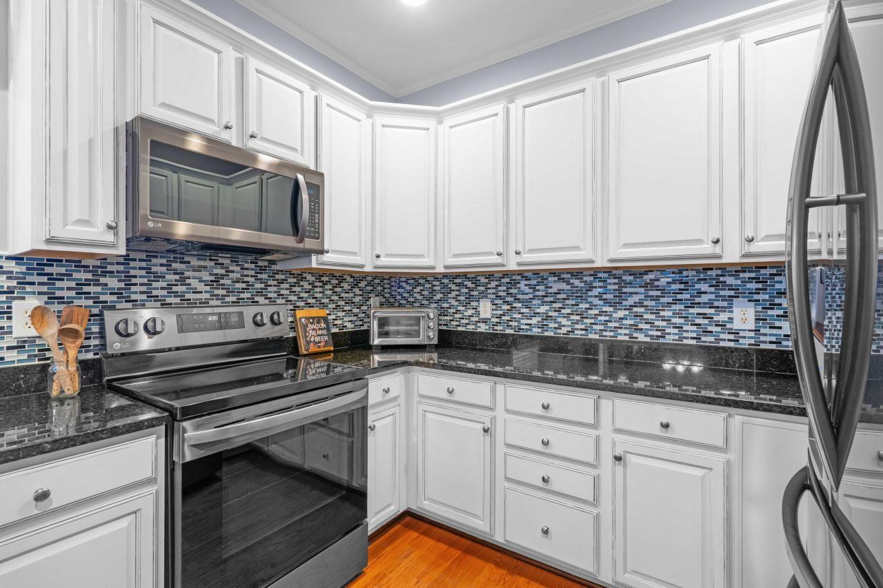 520 Trillium Court Photo 17