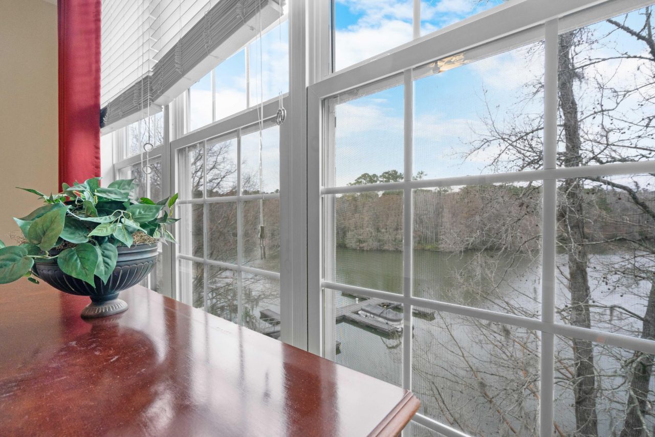 520 Trillium Court Photo 23