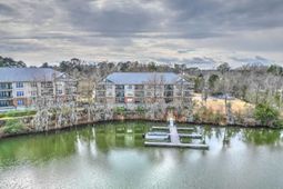 520 Trillium Court photo 4