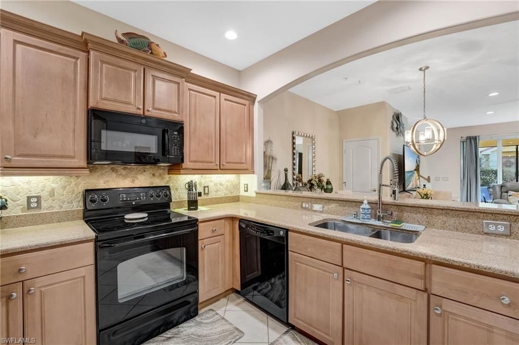 4361 Lazio Way, Unit 902, Fort Myers, FL 33901 Photo