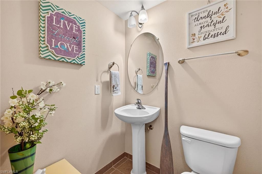 2825 Palm Beach Blvd, Unit 215, Fort Myers, FL 33916 Photo