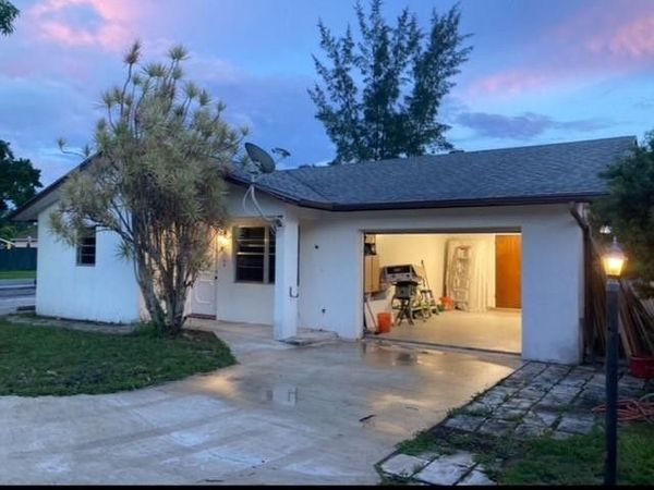 507 S D St, Lake Worth Beach, FL 33460