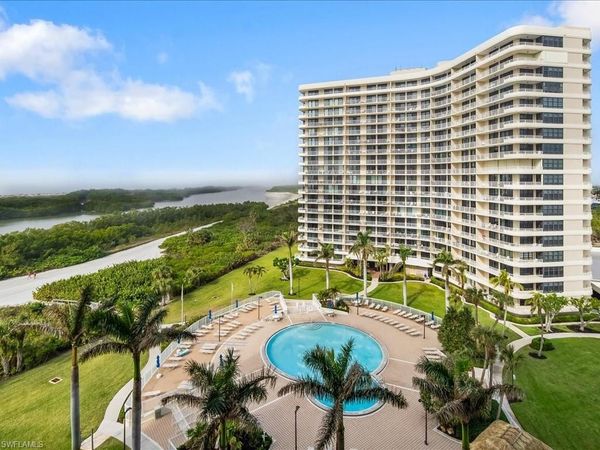 380 Seaview CT, Unit 204, MARCO ISLAND, FL 34145