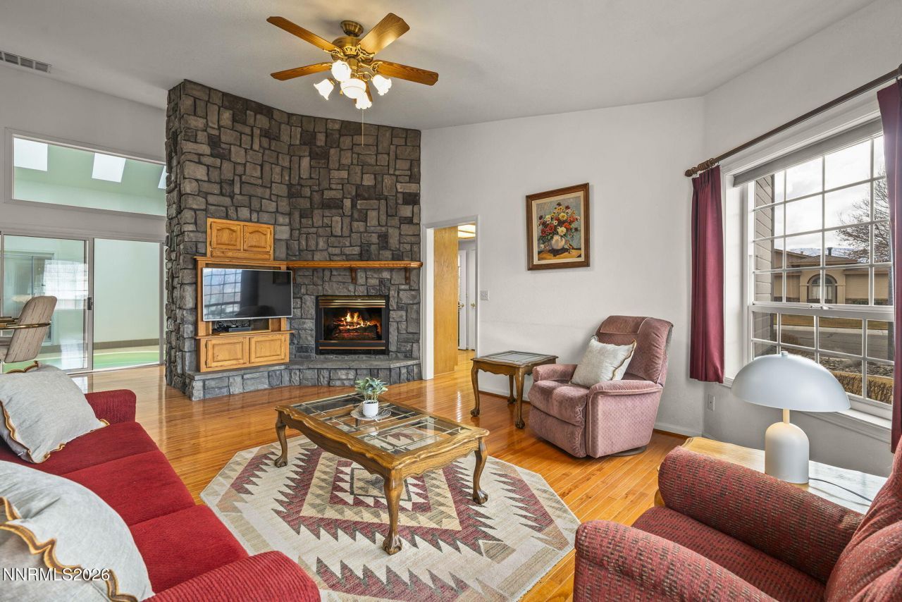 1636 Mackland Avenue, Minden, NV 89423 Photo