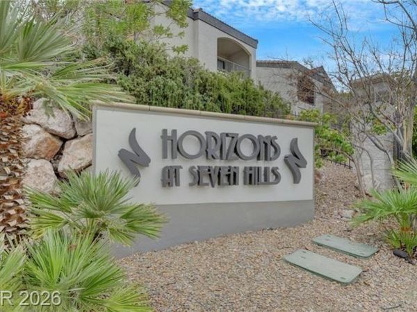 950 Seven Hills Drive, Unit 123, Henderson, NV 89052
