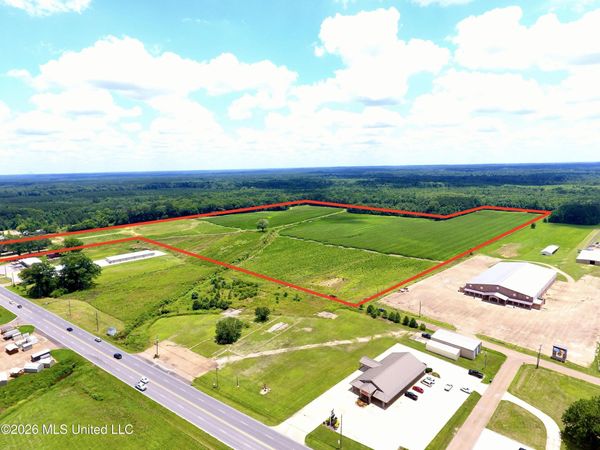 01 E Main Street, Carthage, MS 39051