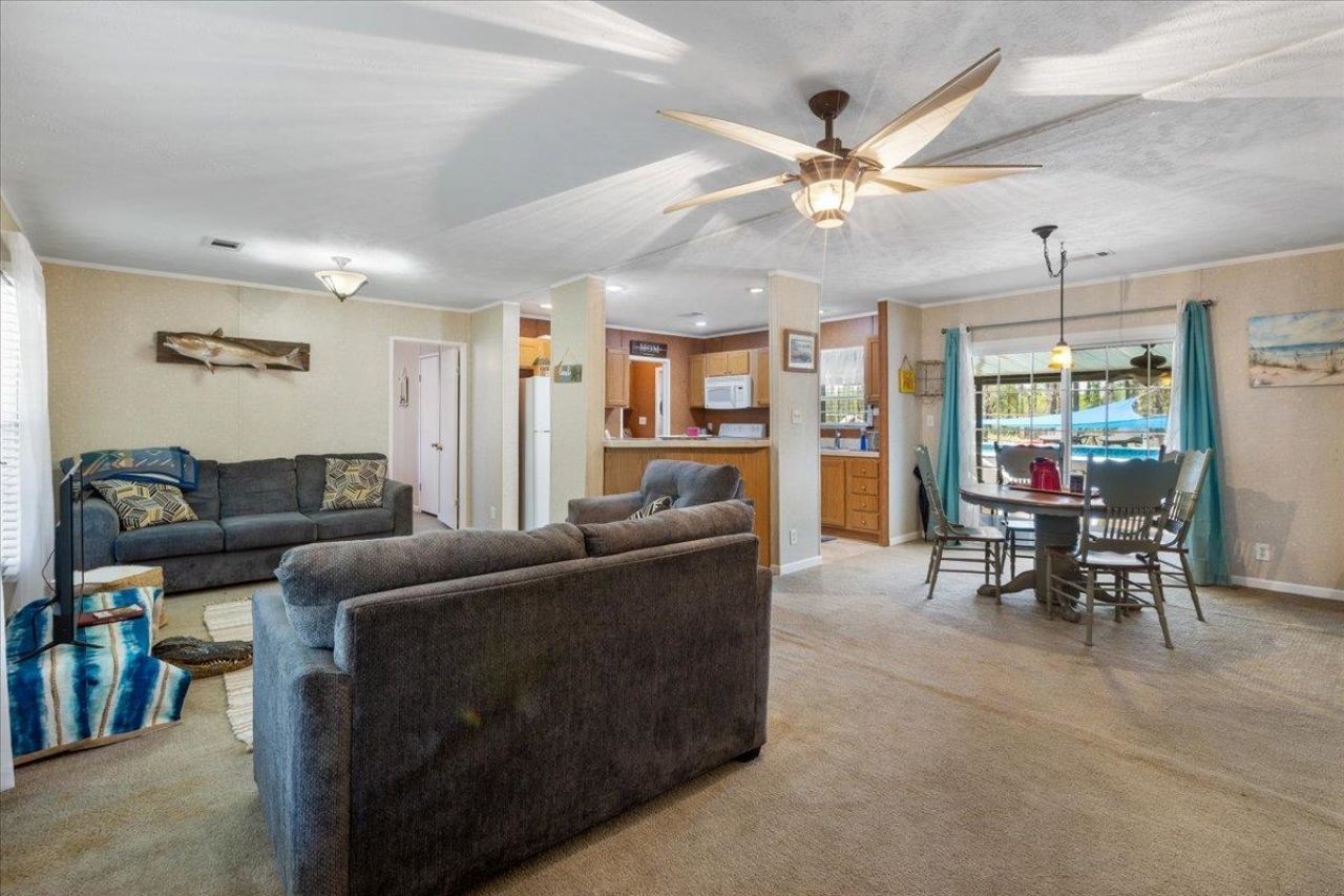1421 Oak Pond Lane, Steinhatchee, FL 32359 Photo